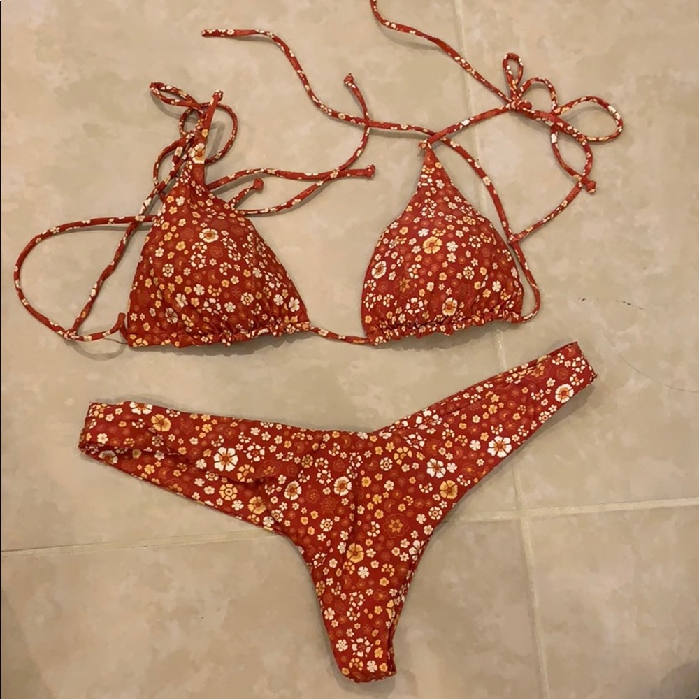 Bond eye swim suit